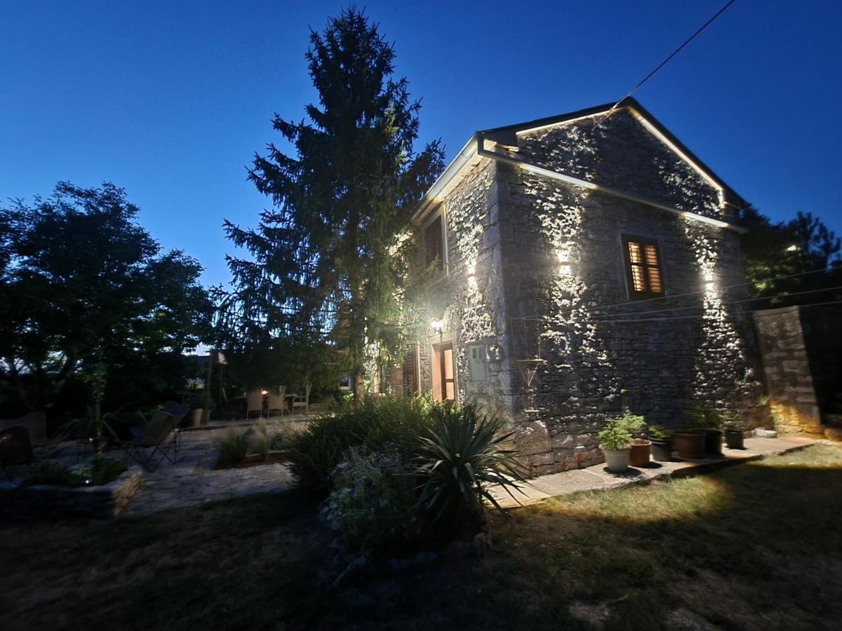 Stonehouse Ana With Jacuzzi Rovinj-Krmed Vila Exterior foto