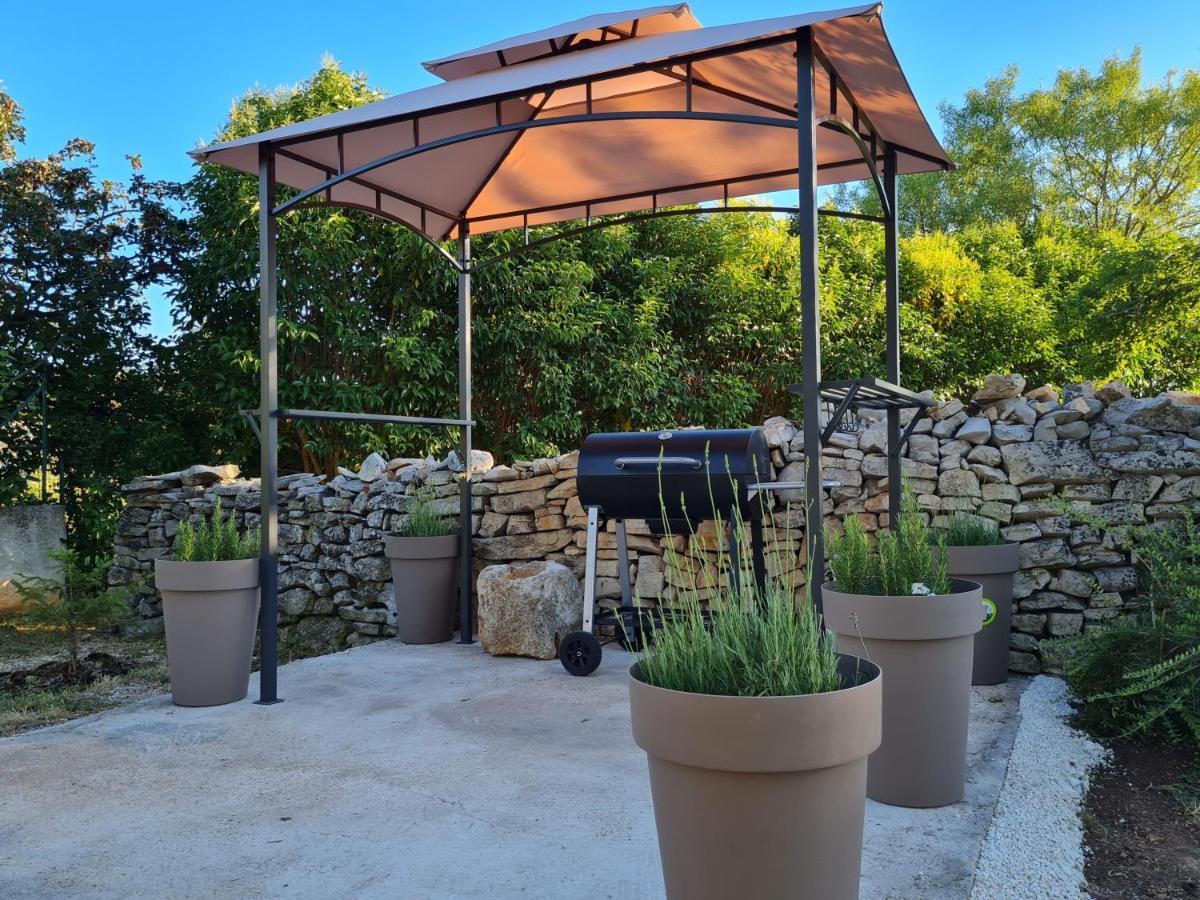Stonehouse Ana With Jacuzzi Rovinj-Krmed Vila Exterior foto