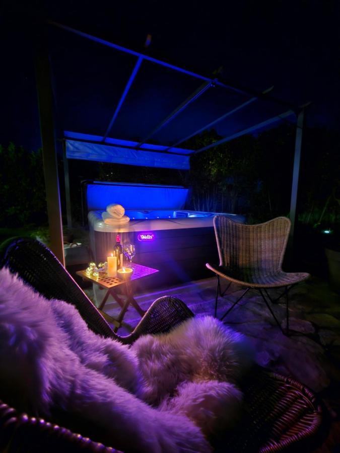 Stonehouse Ana With Jacuzzi Rovinj-Krmed Vila Exterior foto