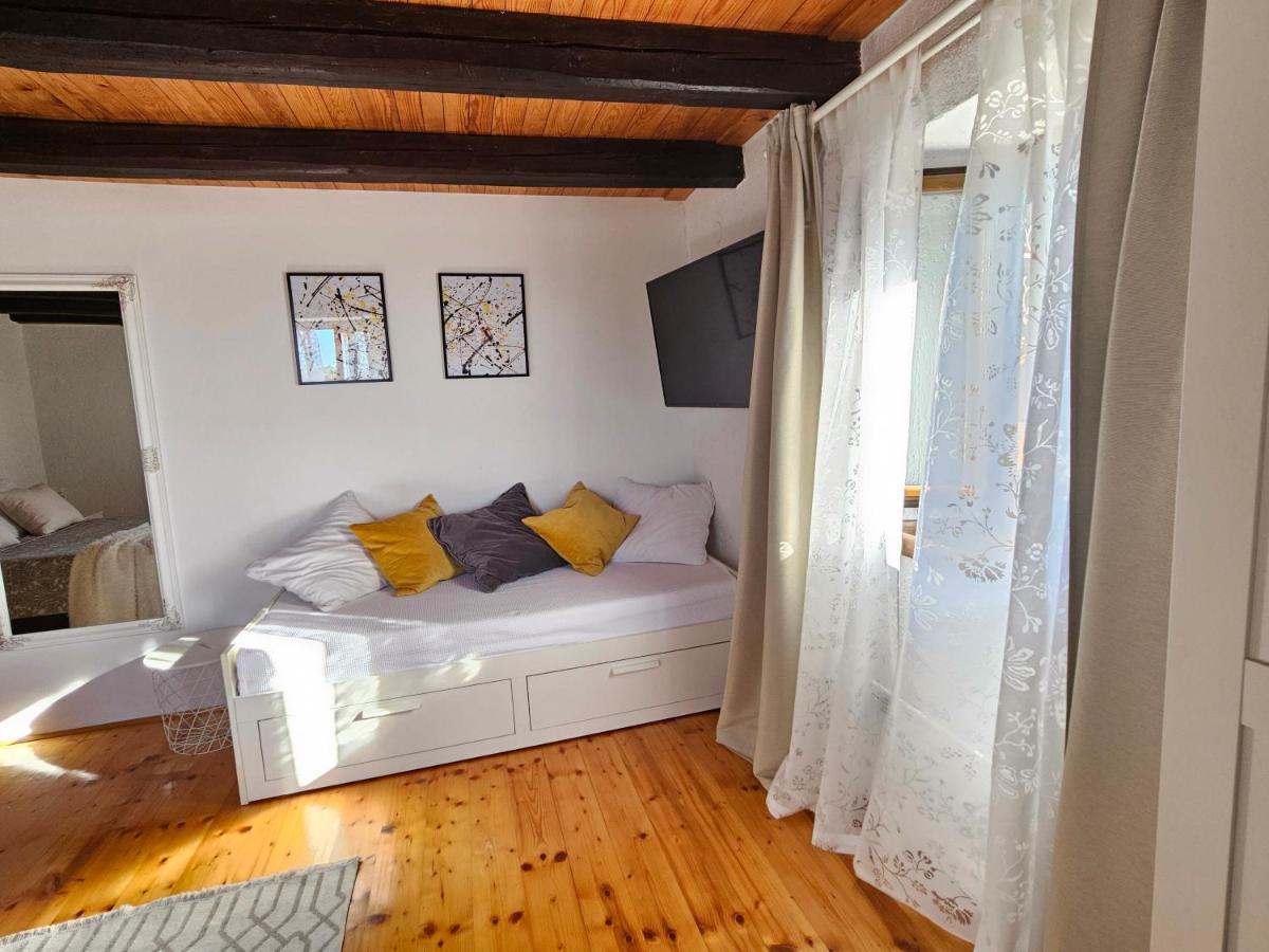 Stonehouse Ana With Jacuzzi Rovinj-Krmed Vila Exterior foto