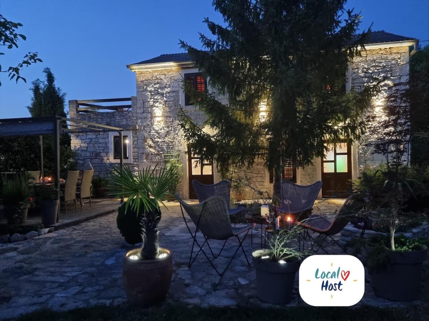 Stonehouse Ana With Jacuzzi Rovinj-Krmed Vila Exterior foto